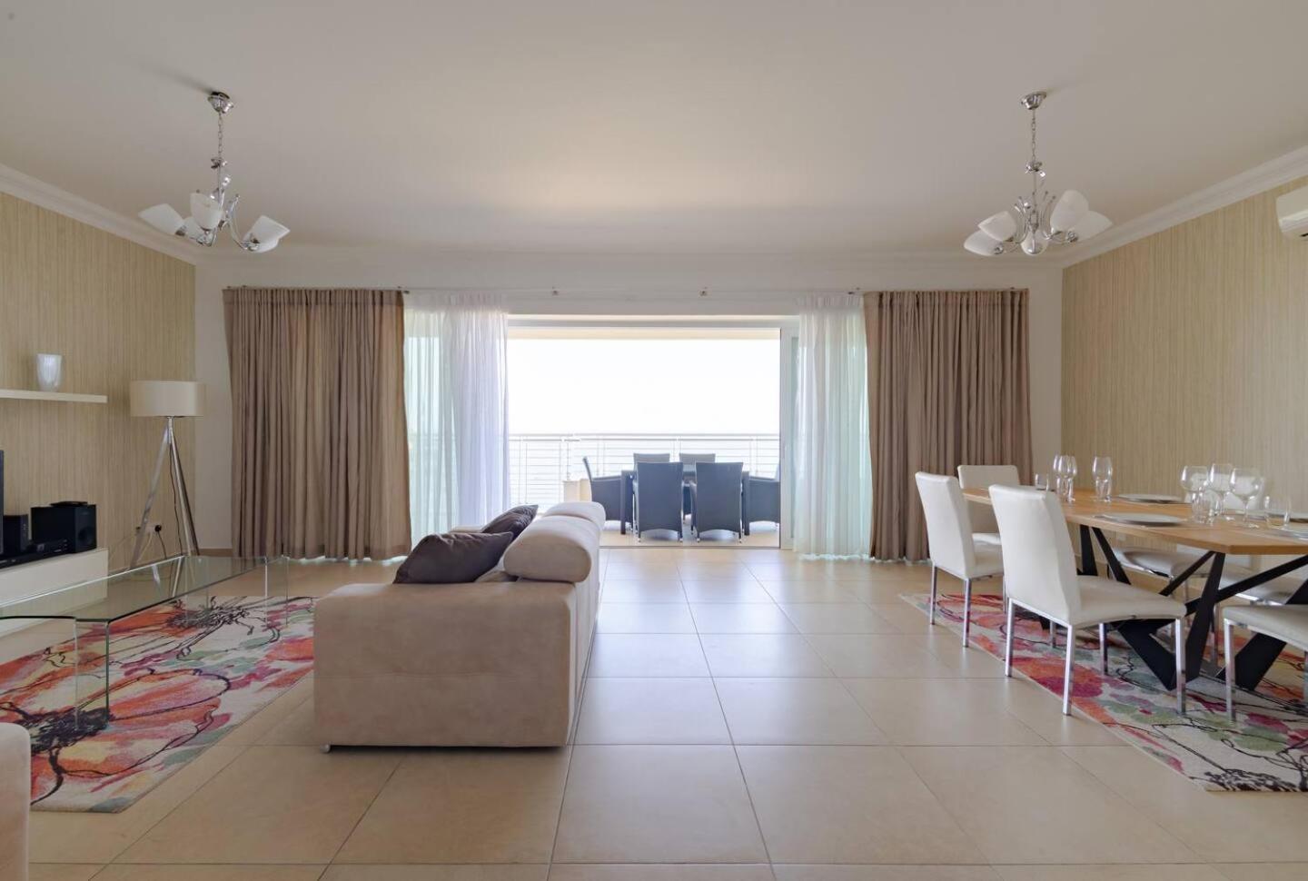 סליאמה Fort Cambridge Apartments By Homely מראה חיצוני תמונה