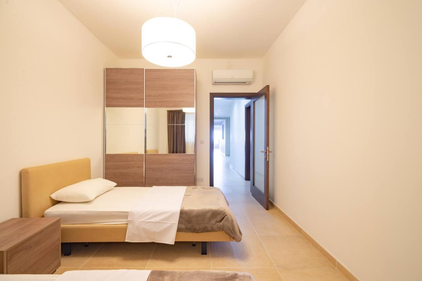 סליאמה Fort Cambridge Apartments By Homely מראה חיצוני תמונה