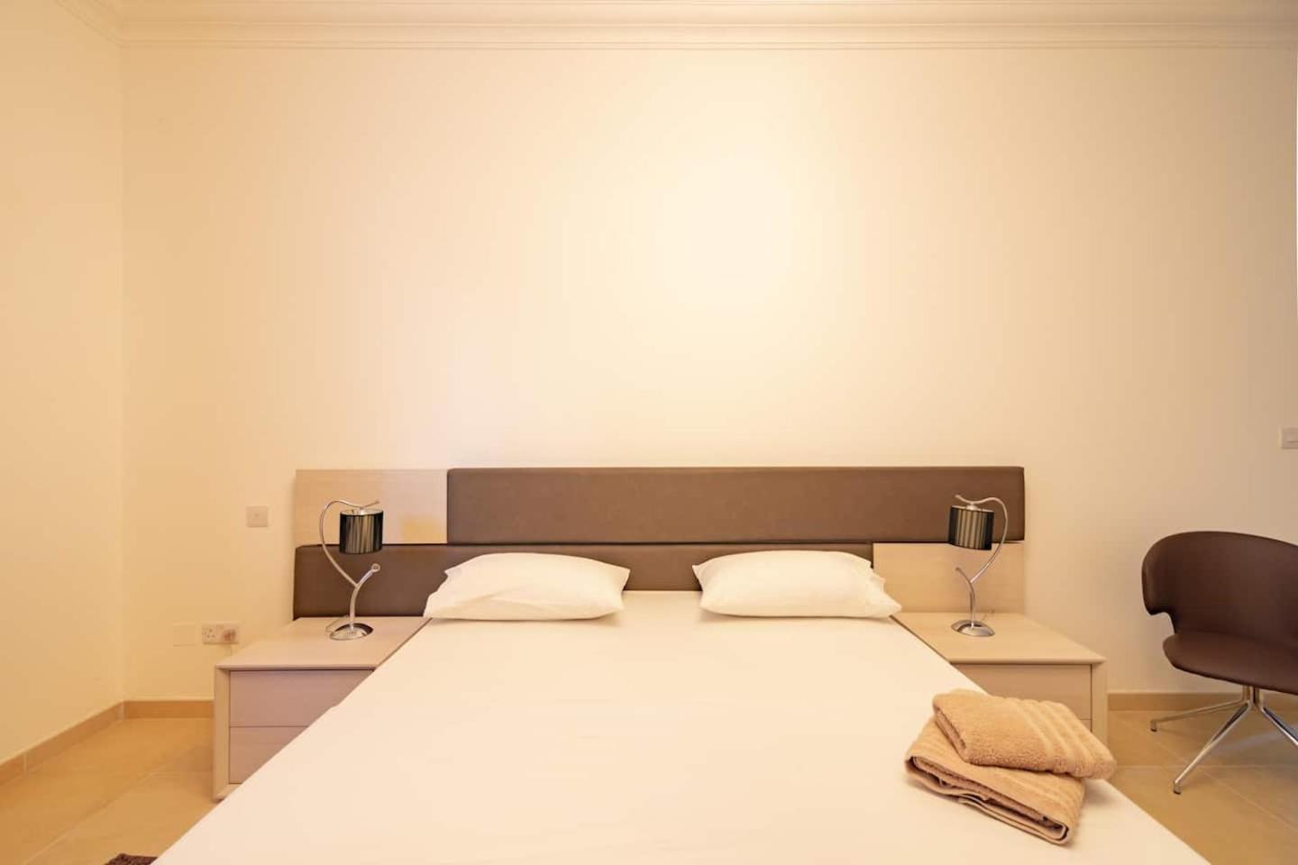 סליאמה Fort Cambridge Apartments By Homely מראה חיצוני תמונה